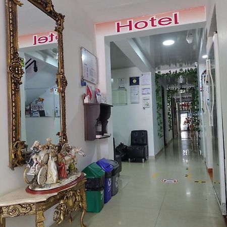 Hotel Plaza Centro Florencia  Exterior photo