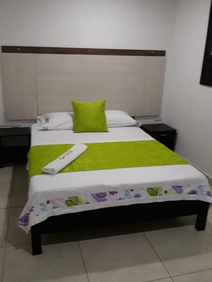 Hotel Plaza Centro Florencia  Exterior photo